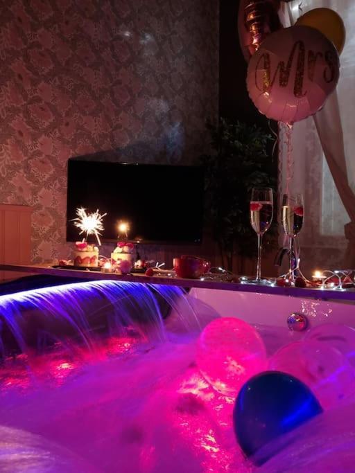 Royal Room Jacuzzi Haut De Gamme Centre Ville Mulhouse Ngoại thất bức ảnh